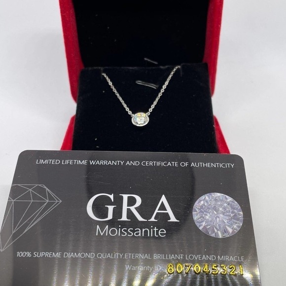 Moissanite Necklace Pendant Bezel 1 Ct Brilliant Round Cut GRA Certified - Picture 2 of 11